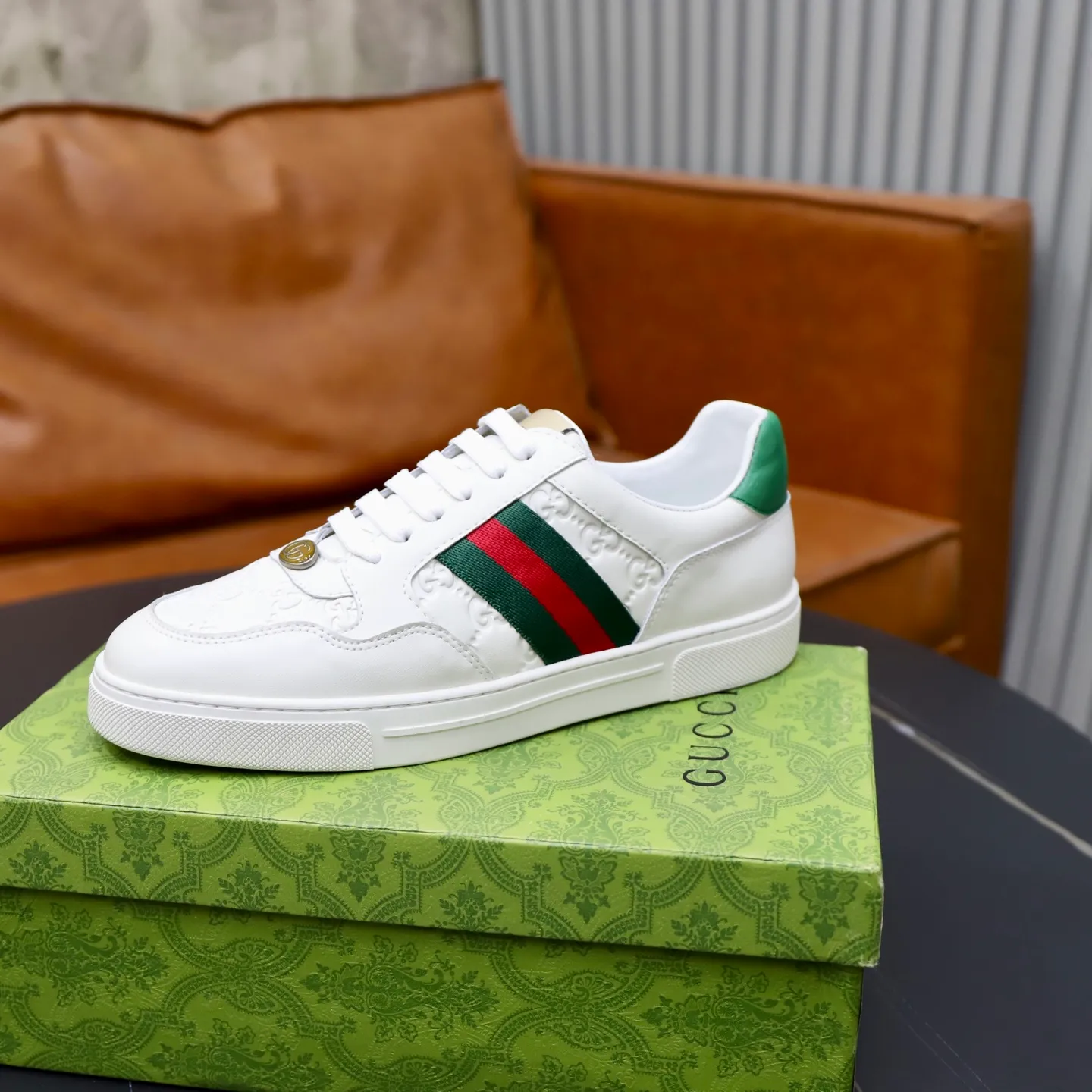 Ex-factory price: 420💰🙅‍♂️🙅‍♂️🙅‍♂️ Brand: Gucci GUCCi Standard code: 38-44 (45 customized) Grade: Same as the official website Material: Original leather splicing, comfortable and breathable sheepskin lining, original wear-resistant outsole Style category: Men's fashionable casual shoes, running, sports shoes, noble luxury brand elements, top luxury Color: actual picture color